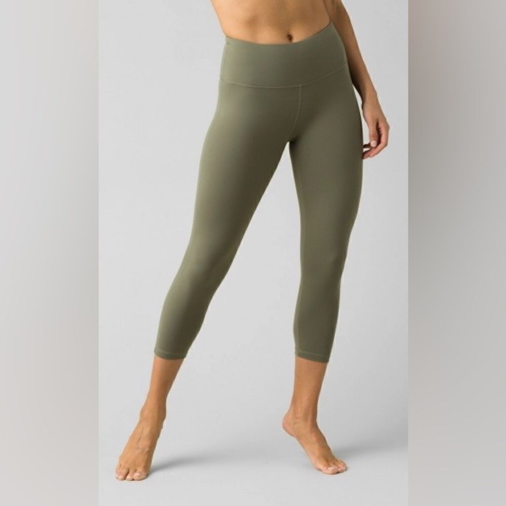 Prana Transform Capri Leggings - Picture 1 of 7